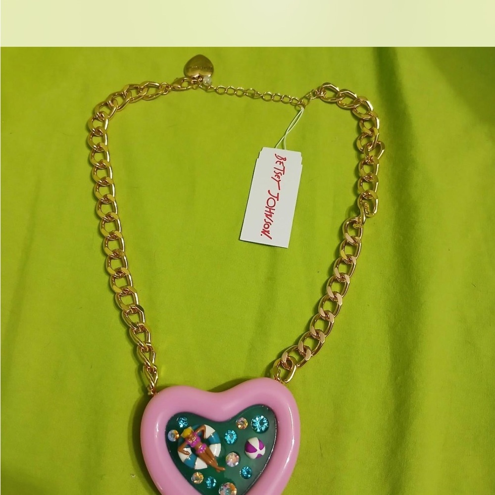 Betsey Johnson Swimming Pool Heart Gold Chain Necklace